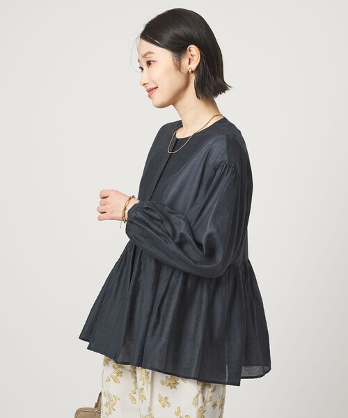 green label relaxing（グリーンレーベルリラクシング）の「［size SHORTあり］fleurie(フルリー) シアー ノーカラー ジャケット 接触冷感（ノーカラージャケット・レディース・オフホワイト/イエロー/ダークブラウン/ネイビー・SHORT/FREE）」の10枚目の写真