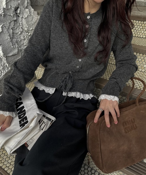 WILLFULLY（ウィルフリー）の「lace trim drawstring knit cardigan（ニット/セーター・レディース・ベージュ/チャコールグレー・FREE）」の6枚目の写真