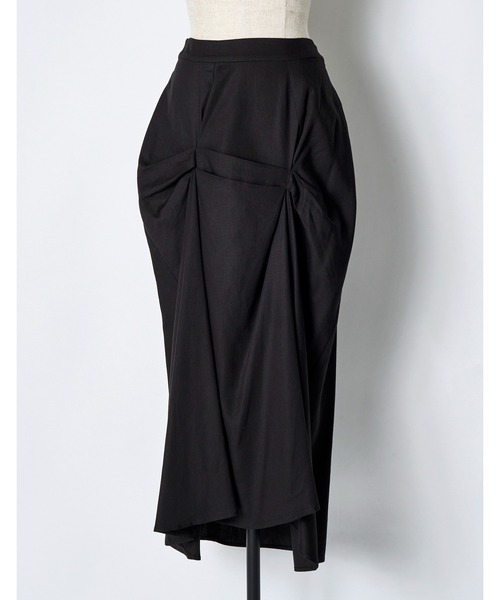 RUMCHE(ラムシェ)の「Layered Tuck Skirt / レイヤードタックスカート(スカート・レディース・ベージュ/ブラック・MEDIUM/SMALL)」の11枚目の写真