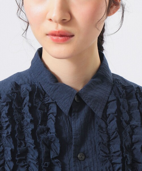 BEAMS BOY（ビームスボーイ）の「ドビー フリル ショートスリーブ シャツ（シャツ/ブラウス・レディース・オフホワイト/ネイビー・ONE SIZE）」の7枚目の写真