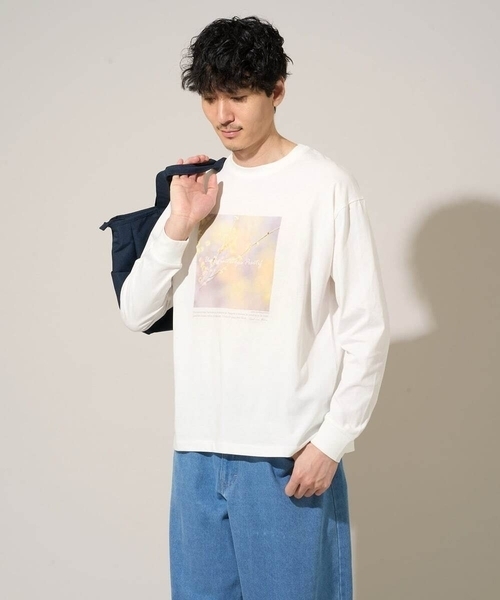 a.v.v(アーヴェヴェ)の「フォトグラファーコラボ ワイドシルエットカットソー(Tシャツ/カットソー・メンズ・ホワイト/チャコールグレー・46/48/50)」の1枚目の写真