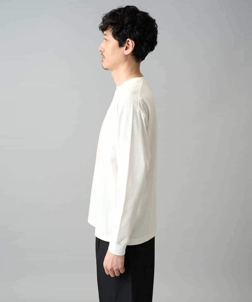 a.v.v(アーヴェヴェ)の「フォトグラファーコラボ ワイドシルエットカットソー(Tシャツ/カットソー・メンズ・ホワイト/チャコールグレー・46/48/50)」の16枚目の写真
