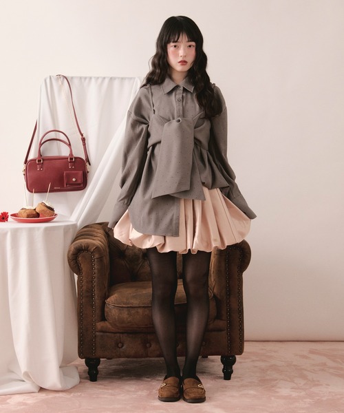 loin nuit（ロワンニュイ）の「line stone ribbon shirt / ラインストーンリボンシャツ（シャツ/ブラウス・レディース・ピンク/グレー・FREE）」の5枚目の写真