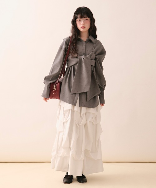 loin nuit（ロワンニュイ）の「line stone ribbon shirt / ラインストーンリボンシャツ（シャツ/ブラウス・レディース・ピンク/グレー・FREE）」の3枚目の写真