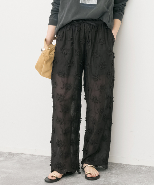 Spick & Span（スピックアンドスパン）の「crinkle crinkle crinkle sheer cotton 3D embroidery easy（その他パンツ・レディース・ブラック/ホワイト・FREE）」の5枚目の写真