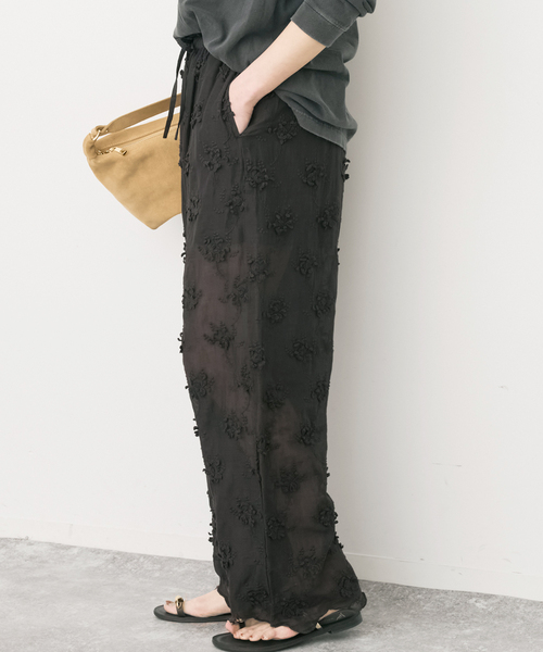 Spick & Span（スピックアンドスパン）の「crinkle crinkle crinkle sheer cotton 3D embroidery easy（その他パンツ・レディース・ブラック/ホワイト・FREE）」の6枚目の写真