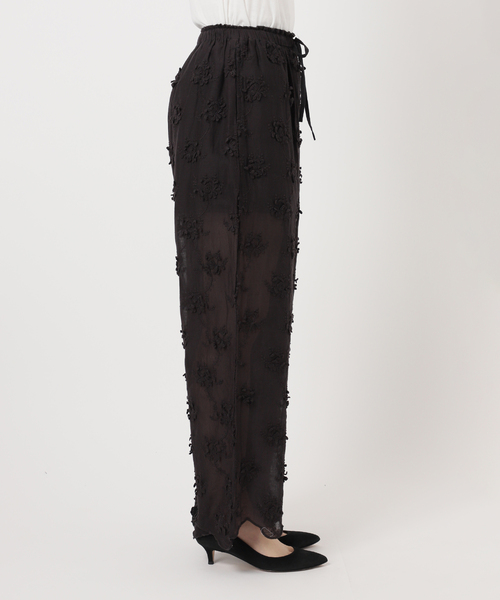 Spick & Span（スピックアンドスパン）の「crinkle crinkle crinkle sheer cotton 3D embroidery easy（その他パンツ・レディース・ブラック/ホワイト・FREE）」の16枚目の写真