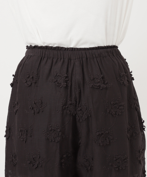 Spick & Span（スピックアンドスパン）の「crinkle crinkle crinkle sheer cotton 3D embroidery easy（その他パンツ・レディース・ブラック/ホワイト・FREE）」の18枚目の写真