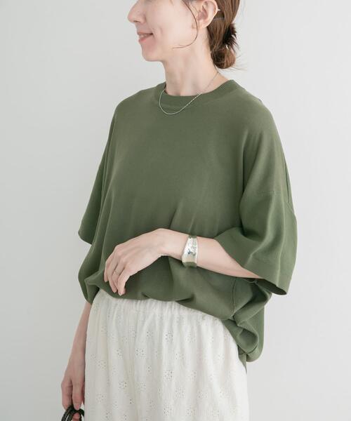 ITEMS URBANRESEARCH(アイテムズ アーバンリサーチ)の「『洗濯可』ニットTシャツ(ニット/セーター・レディース・グリーン/ブラック/チャコールグレー/オフホワイト・FREE)」の4枚目の写真