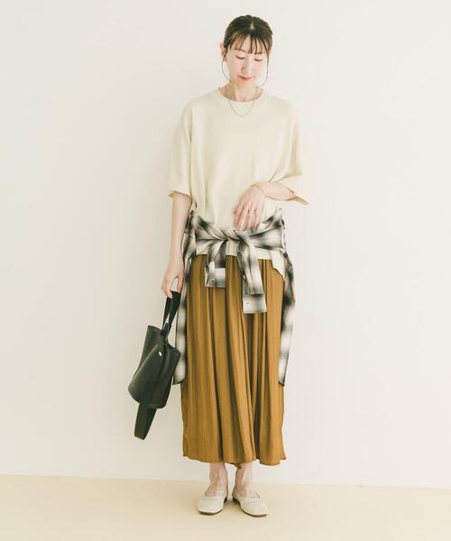 ITEMS URBANRESEARCH(アイテムズ アーバンリサーチ)の「『洗濯可』ニットTシャツ(ニット/セーター・レディース・グリーン/ブラック/チャコールグレー/オフホワイト・FREE)」の7枚目の写真