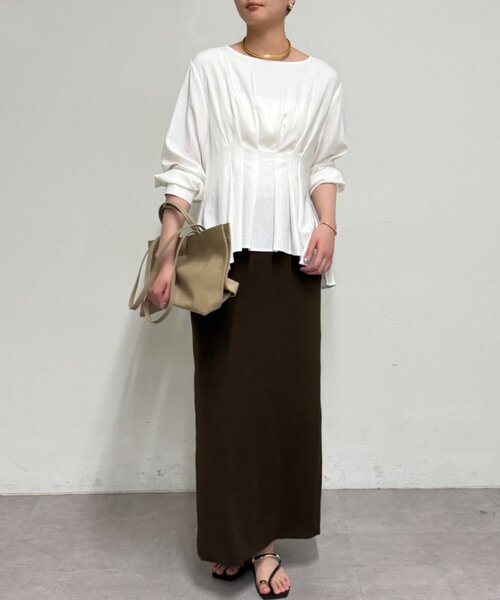 LOUNGEDRESS（ラウンジドレス）の「Aラインペプラムブラウス（シャツ/ブラウス・レディース・ライトベージュ/オフホワイト/チャコールグレー・FREE）」の4枚目の写真