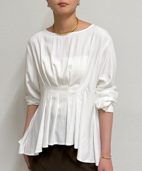 LOUNGEDRESS（ラウンジドレス）の「Aラインペプラムブラウス（シャツ/ブラウス・レディース・ライトベージュ/オフホワイト/チャコールグレー・FREE）」の6枚目の写真