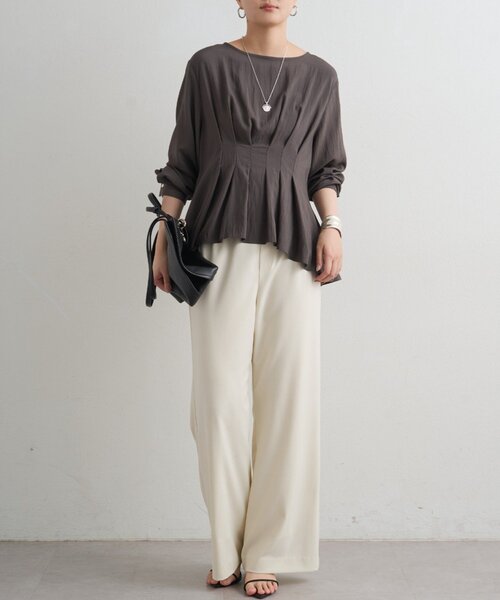 LOUNGEDRESS（ラウンジドレス）の「Aラインペプラムブラウス（シャツ/ブラウス・レディース・ライトベージュ/オフホワイト/チャコールグレー・FREE）」の19枚目の写真