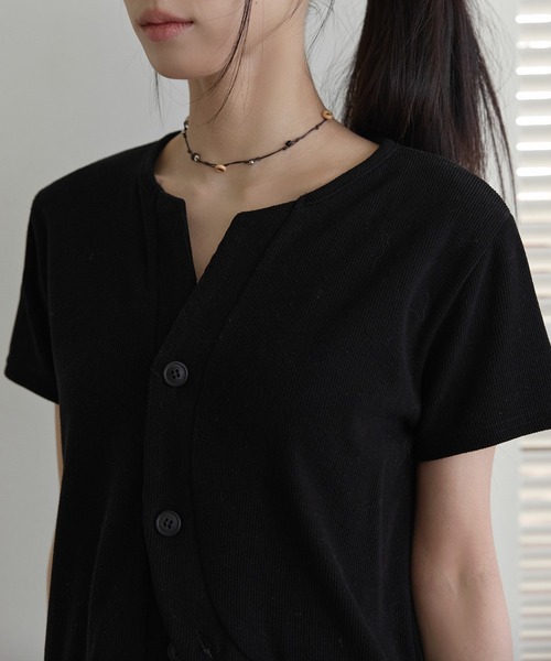 UNE MANSION(ユヌマンション)の「【UNE ORIGINAL】フロントカーブビッグボタンリブ半袖カーディガン(Tシャツ/カットソー・レディース・グレー/アイボリー/ブラック・FREE)」の21枚目の写真