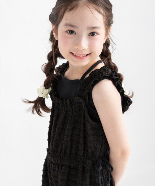 BRANSHES（ブランシェス）の「【おそろい】カットジャガードサロペット（サロペット/オーバーオール・キッズ・アイボリー/ブラック・90/130/140/150/100/120/110）」の17枚目の写真