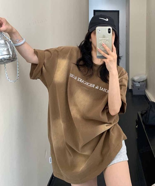 Dalfwin(ダールフィン)の「韓国ファッション FEICHAI英字ロゴウォッシュ加工半袖Tシャツ(Tシャツ/カットソー・レディース・ブラック/ブラウン・FREE)」の9枚目の写真