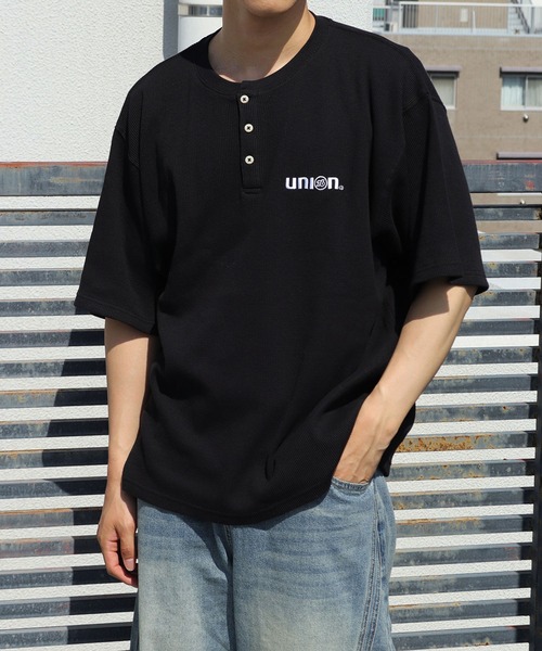 76(セブンティシックス)の「76 / ナナロク ワッフル ヘンリーネック 半袖Tシャツ ワンポイント刺繍(Tシャツ/カットソー・メンズ・オフホワイト/杢グレー/ブラック・L/M)」の1枚目の写真