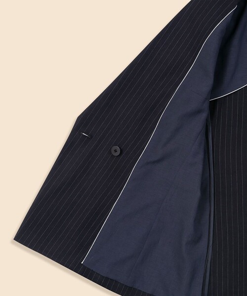 BROOKS BROTHERS(ブルックスブラザーズ)の「リネンブレンド ピンストライプ ダブル4ボタン ピークトラペルジャケット(テーラードジャケット・レディース・ネイビー・2/4/6)」の6枚目の写真