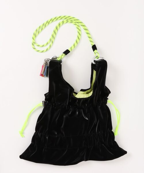 Cheek(チーク)の「tiered code one shoulder(ショルダーバッグ・レディース・カーキ/グレー/ブラック・FREE)」の6枚目の写真