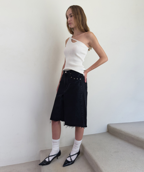 DIAGONAL(ダイアゴナル)の「DENIM WRAP SKIRT SHORTS (black)(デニムパンツ・レディース・その他・SMALL/MEDIUM/LARGE)」の4枚目の写真