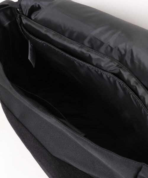 adidas(アディダス)の「adidas アディダス U TYO MESSENGER BAG(JP) バッグ KS7293 BLACK(ボディバッグ/ウエストポーチ・メンズ・ブラック・FREE)」の4枚目の写真