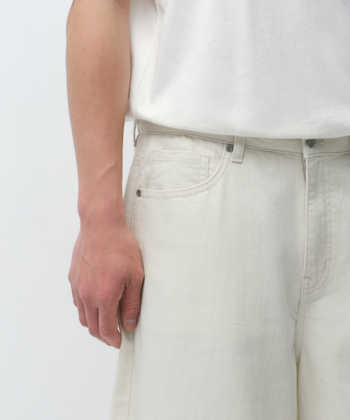 MUSINSA STANDARD（ムシンサスタンダード）の「リネンライクロングバミューダデニムパンツ[クリーム]（デニムパンツ・メンズ・その他・26/27/28/29/30/31/32/33/34/36/38/40/42）」の5枚目の写真