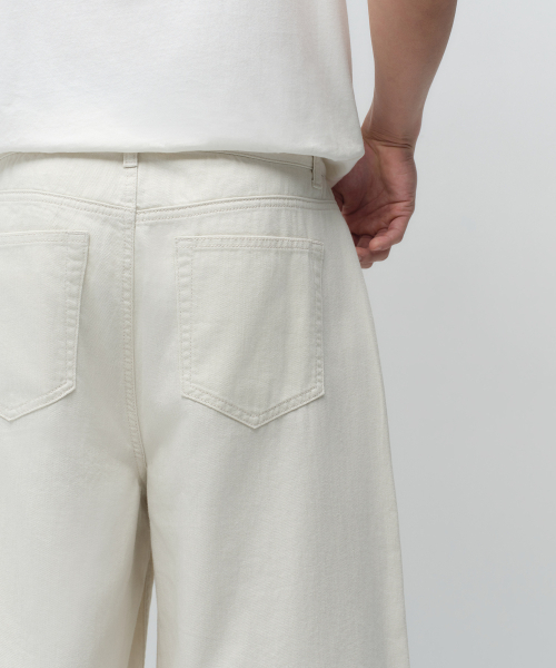 MUSINSA STANDARD（ムシンサスタンダード）の「リネンライクロングバミューダデニムパンツ[クリーム]（デニムパンツ・メンズ・その他・26/27/28/29/30/31/32/33/34/36/38/40/42）」の6枚目の写真