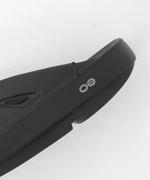 OOFOS（ウーフォス）の「＜OOFOS＞ OOriginal/リカバリーサンダル（サンダル・メンズ・ブラック/ダークグレー/ライトグレー・27cm/26cm/29cm/28cm）」の14枚目の写真