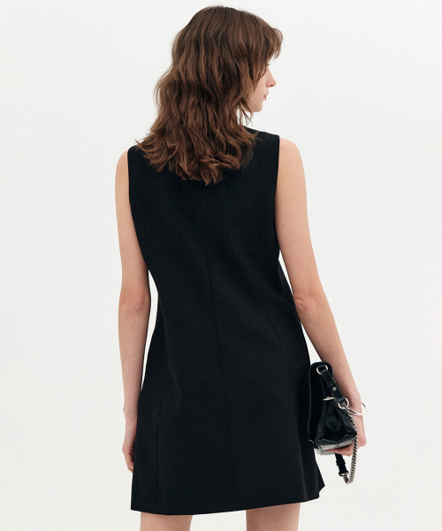 LOOKAST(ルックキャスト)の「エリカサマーウールクラシックミニドレス_ブラック / ERICA SUMMER WOOL CLASSIC MINI DRESS_BLACK(ワンピース・レディース・ブラック・SMALL/MEDIUM)」の2枚目の写真