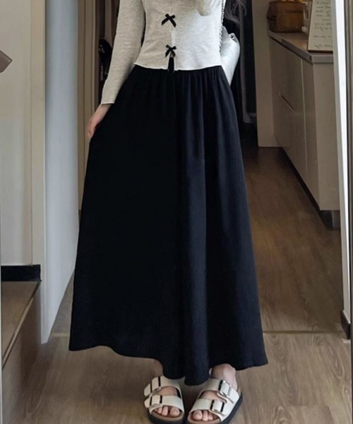 mielu(ミエル)の「エアリーボリュームフレアパンツ(その他パンツ・レディース・ブラック/ホワイト・LARGE/MEDIUM)」の5枚目の写真