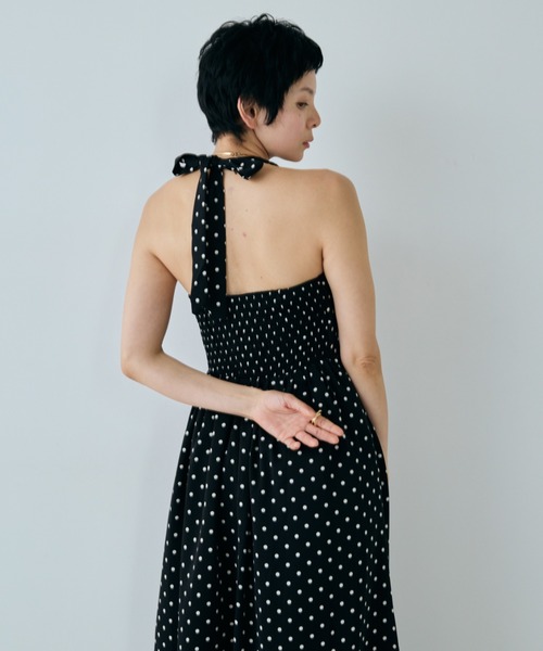 VION(ヴィオン)の「ドットホルダーネックドレス / Dot Halter Neck Dress(ワンピース・レディース・ホワイト/ブラック・FREE)」の6枚目の写真