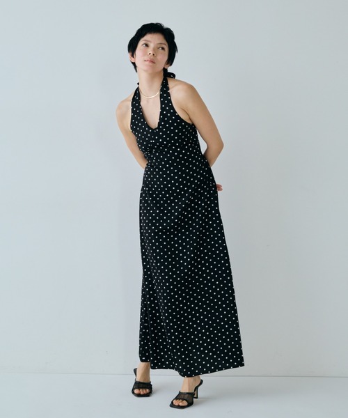 VION(ヴィオン)の「ドットホルダーネックドレス / Dot Halter Neck Dress(ワンピース・レディース・ホワイト/ブラック・FREE)」の3枚目の写真