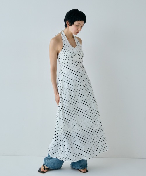VION(ヴィオン)の「ドットホルダーネックドレス / Dot Halter Neck Dress(ワンピース・レディース・ホワイト/ブラック・FREE)」の11枚目の写真