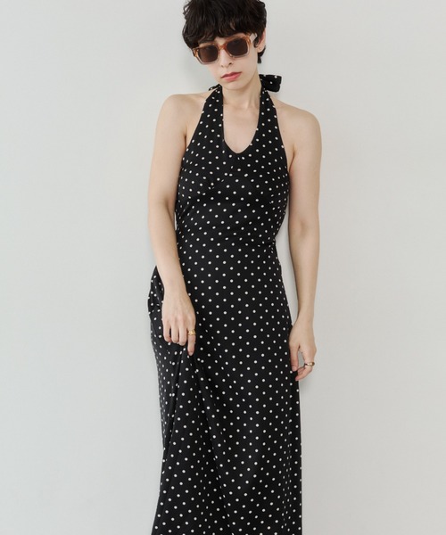 VION(ヴィオン)の「ドットホルダーネックドレス / Dot Halter Neck Dress(ワンピース・レディース・ホワイト/ブラック・FREE)」の20枚目の写真