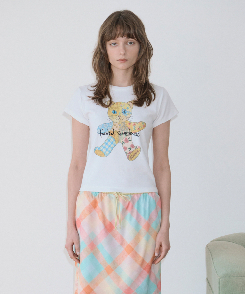 SINOON(シヌーン)の「Patchwork Beads Cat T-Shirt (White)(Tシャツ/カットソー・レディース・ホワイト・FREE)」の2枚目の写真