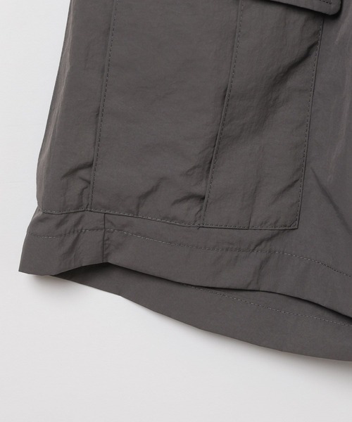 GEORGE'S(ジョージズ)の「【UNIVERSAL OVERALL】イージーカーゴショーツ(その他パンツ・メンズ・チャコールグレー/ライトグレー・MEDIUM/LARGE)」の8枚目の写真