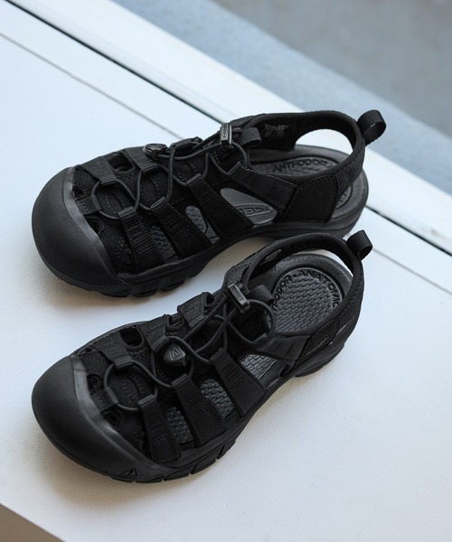 KEEN(キーン)の「【KEEN/キーン】NEWPORT H2/リンクコーデ(サンダル・レディース・ベージュ/ブラック・23/24)」の3枚目の写真
