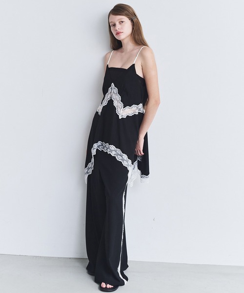 LE CIEL BLEU(ルシェルブルー)の「サイドレーストリムジョガーパンツ/Side Lace-Trim Jogger Pants(その他パンツ・レディース・ブラック/ライトイエロー・36/38)」の5枚目の写真