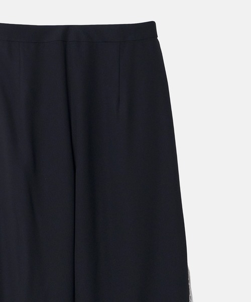 LE CIEL BLEU(ルシェルブルー)の「サイドレーストリムジョガーパンツ/Side Lace-Trim Jogger Pants(その他パンツ・レディース・ブラック/ライトイエロー・36/38)」の8枚目の写真