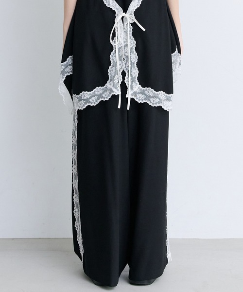 LE CIEL BLEU(ルシェルブルー)の「サイドレーストリムジョガーパンツ/Side Lace-Trim Jogger Pants(その他パンツ・レディース・ブラック/ライトイエロー・36/38)」の10枚目の写真
