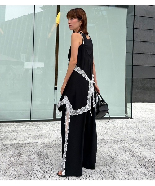 LE CIEL BLEU(ルシェルブルー)の「サイドレーストリムジョガーパンツ/Side Lace-Trim Jogger Pants(その他パンツ・レディース・ブラック/ライトイエロー・36/38)」の18枚目の写真