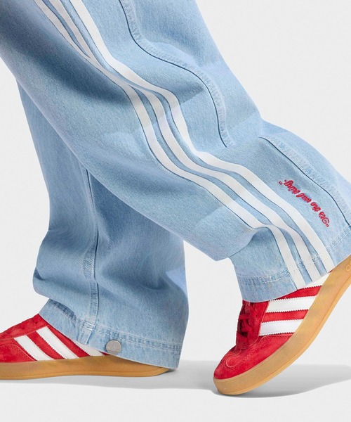 adidas（アディダス）の「adidas/アディダス ORI GFX BANANA PANTS バナナパンツ バレルパンツ テーパード ラインパンツ レディース 2026年 夏 夏服 秋服（デニムパンツ・レディース・ブルー・28inch/29inch/25inch/27inch）」の4枚目の写真