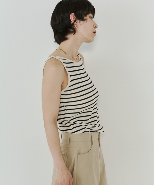 VION（ヴィオン）の「ボーダーニットタンク / Border Knit Tank（タンクトップ・レディース・ブラック/ベージュ・FREE）」の6枚目の写真