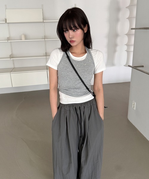 4INT.(フォイント)の「【2ピース】アイレット ホルターネック 配色 半袖 クロップド Tシャツ(Tシャツ/カットソー・レディース・ホワイト/チャコール/ピンク・FREE)」の20枚目の写真