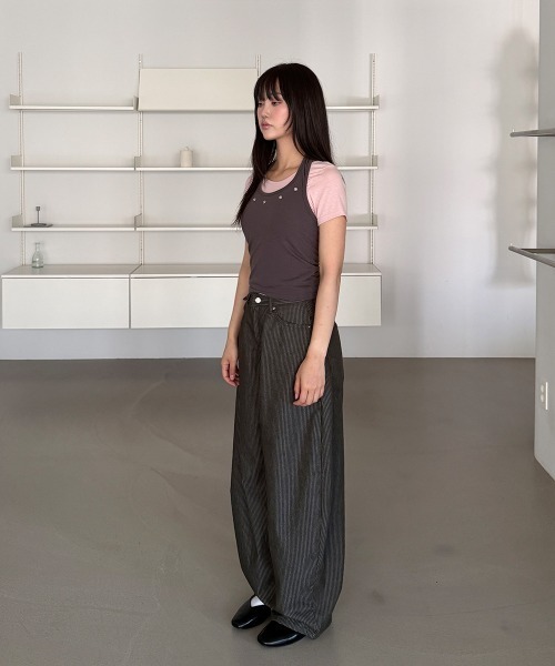 4INT.(フォイント)の「【2ピース】アイレット ホルターネック 配色 半袖 クロップド Tシャツ(Tシャツ/カットソー・レディース・ホワイト/チャコール/ピンク・FREE)」の14枚目の写真