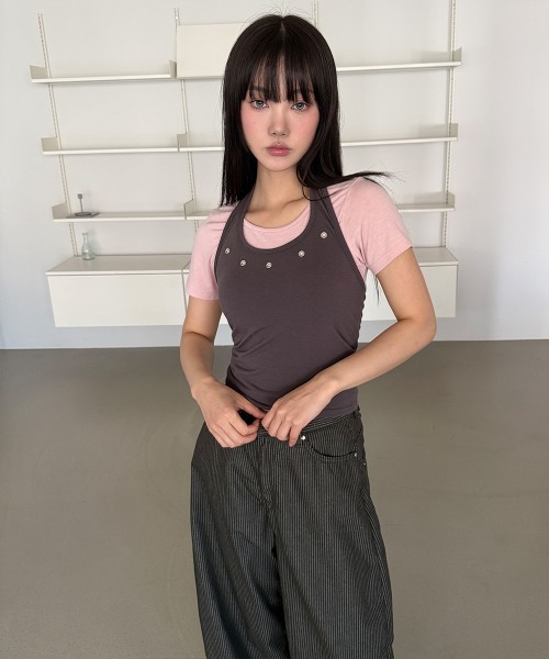 4INT.(フォイント)の「【2ピース】アイレット ホルターネック 配色 半袖 クロップド Tシャツ(Tシャツ/カットソー・レディース・ホワイト/チャコール/ピンク・FREE)」の11枚目の写真