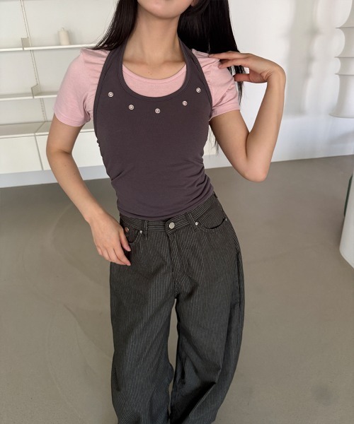 4INT.(フォイント)の「【2ピース】アイレット ホルターネック 配色 半袖 クロップド Tシャツ(Tシャツ/カットソー・レディース・ホワイト/チャコール/ピンク・FREE)」の9枚目の写真