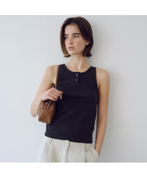 Button sleeveless top
