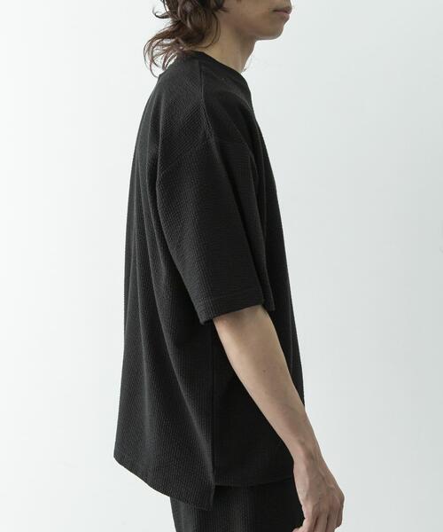 URBAN RESEARCH Sonny Label（アーバンリサーチサニーレーベル）の「カットシアサッカーショートスリーブTシャツ（Tシャツ/カットソー・メンズ・ブラック/ネイビー・MEDIUM/LARGE）」の5枚目の写真