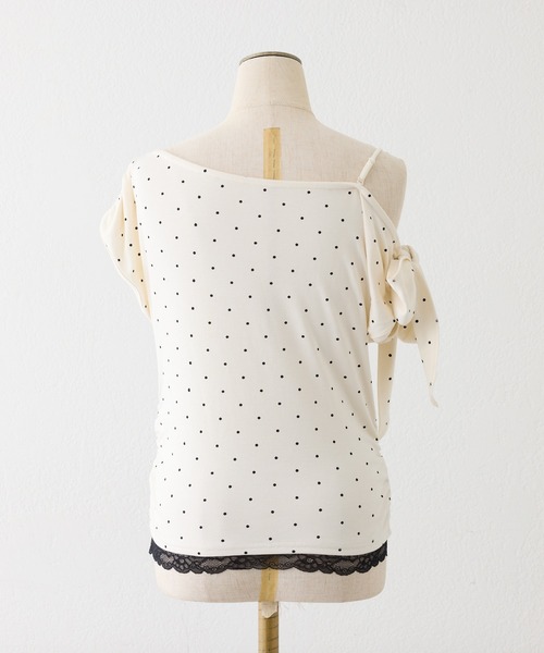 one after another NICE CLAUP(ワンアフターアナザーナイスクラップ)の「ワンショルリボンロゴトップス(Tシャツ/カットソー・レディース・ブラック/ピンク/ホワイト系その他・FREE)」の5枚目の写真